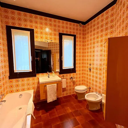 Oasi Lesia - La Casa Sul Con Privata E Piscina Vista Hébergement de vacances *